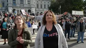 Backdrop to the movie "An American Pastoral" #735731