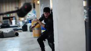 Backdrop to the movie "The Raid" #676025