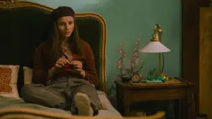 Backdrop to the movie "Jojo Rabbit" #625437