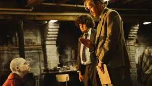 Backdrop to the movie "Bugonia" #511841