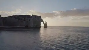 Backdrop to the movie "La cuisine normande refait son trou" #780444