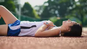 Backdrop to the movie "Run to You" #698462