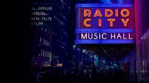 Backdrop to the movie "SNL50: The Homecoming Concert" #731318