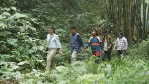 Backdrop to the movie "Sekawan Limo 2: Gunung Klawih" #911868