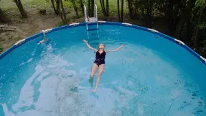 Backdrop to the movie "It Follows" #278696