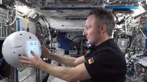 Backdrop to the movie "Space: The Longest Goodbye" #700587