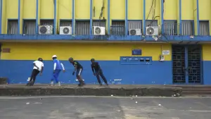 Backdrop to the movie "The Serpent in Bonanjo" #778357