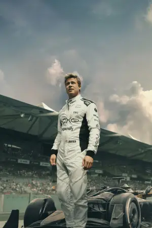 Poster to the movie "F1" #517997