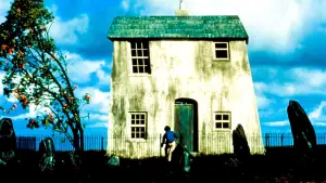 Backdrop to the movie "Paperhouse" #358186