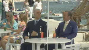 Backdrop to the movie "Dirty Rotten Scoundrels" #875133