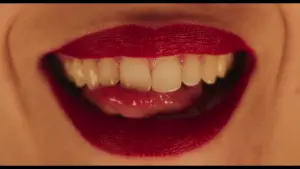 Backdrop to the movie "Rouge" #542950