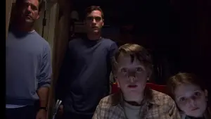 Backdrop to the movie "Signs" #670296