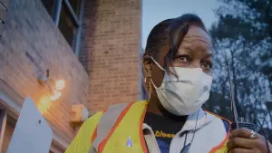 Backdrop to the movie "The Devil Is Busy" #618100