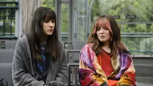 Watch film Trai&ccedil;&atilde;o Entre Amigas | Trai&ccedil;&atilde;o Entre Amigas | Trailer Oficial (2025) | Legendado | Diamond Films