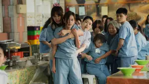 Backdrop to the movie "Sunshine Women