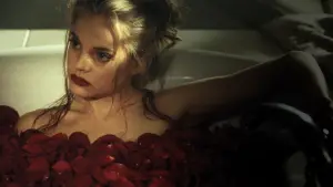 Backdrop to the movie "American Beauty" #615123