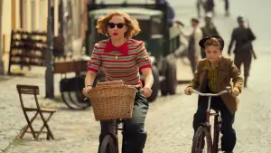 Backdrop to the movie "Jojo Rabbit" #625439