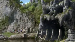 Backdrop to the movie "The Primevals" #503020