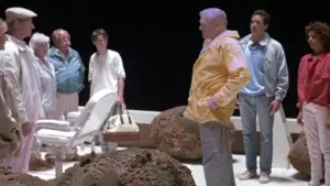 Backdrop to the movie "Cocoon: The Return" #277341