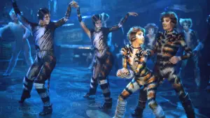 Backdrop to the movie "Cats" #647753