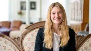 Backdrop to the movie "Girls State" #443329