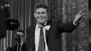 Backdrop to the movie "A Face in the Crowd" #475827