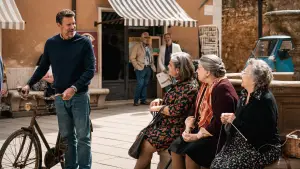 Backdrop to the movie "La Dolce Villa" #614770