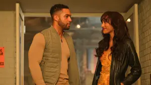 Backdrop to the movie "Tinsel Town" #599505