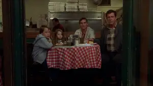 Backdrop to the movie "Signs" #670367