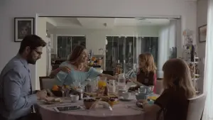 Backdrop to the movie "A Happy Family" #450881