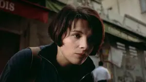 Backdrop to the movie "Three Colors: Blue" #729325