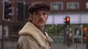 Backdrop to the movie "Moonlighting" #730024