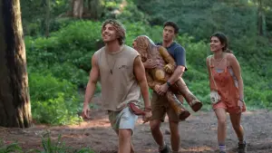 Backdrop to the movie "People We Meet on Vacation" #518777