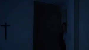 Backdrop to the movie "undertone" #560779