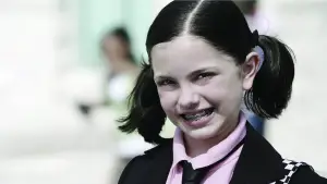 Backdrop to the movie "Shorts" #733039