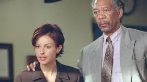 Backdrop to the movie "High Crimes" #289550