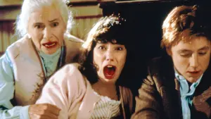 Backdrop to the movie "Critters 2" #380448