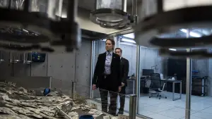 Backdrop to the movie "Logan Lucky" #744004