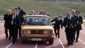 Backdrop to the movie "Torrente, the Dumb Arm of the Law" #360294