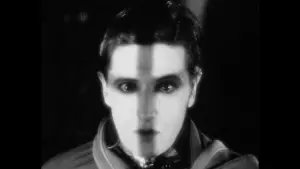 Backdrop to the movie "The Lodger: A Story of the London Fog" #411709