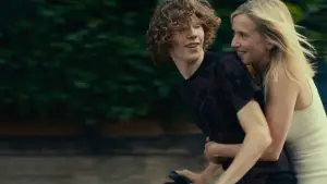 Backdrop to the movie "Last Summer" #689643