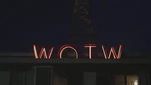 Backdrop to the movie "The Vast of Night" #506236