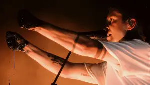 Backdrop to the movie "Twenty One Pilots: More Than We Ever Imagined" #767529