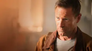 Backdrop to the movie "The Bricklayer" #692218