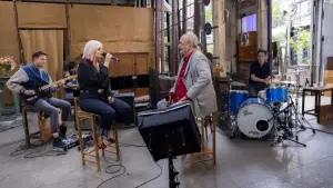 Backdrop to the movie "Une journée avec Balavoine" #733412