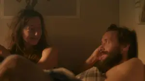 Backdrop to the movie "Love" #609434