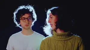 Backdrop to the movie "Two Sleepy People" #535519