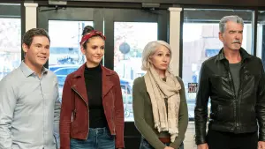 Backdrop to the movie "The Out-Laws" #304877