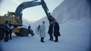 Backdrop to the movie "Hour and Twenty" #769887