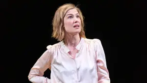 Backdrop to the movie "National Theatre Live: Inter Alia" #767756